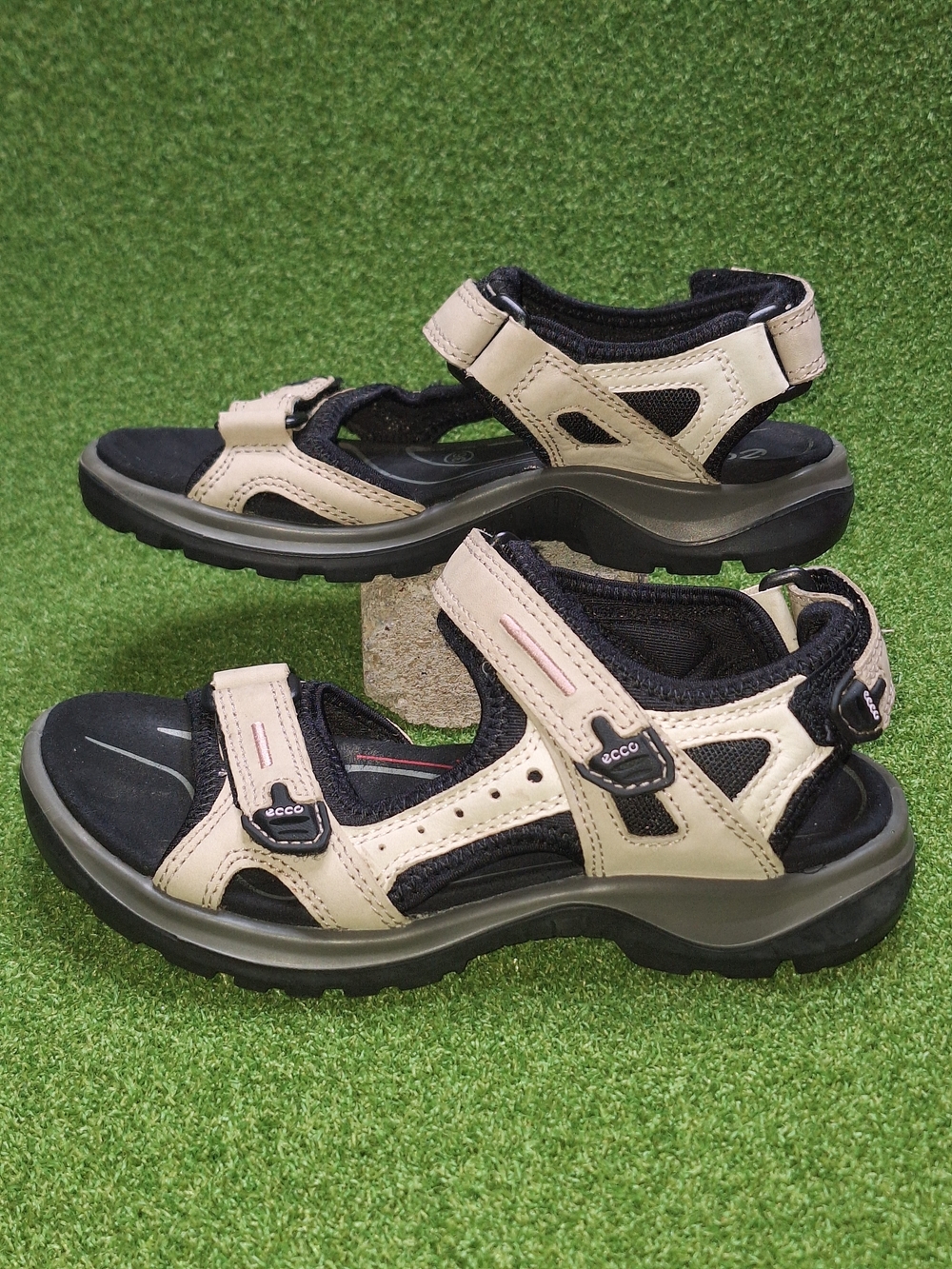 ECCO Yucatan Offroad Nubuck Hiking Sandals Beige/Black Women's EU 40 US 9